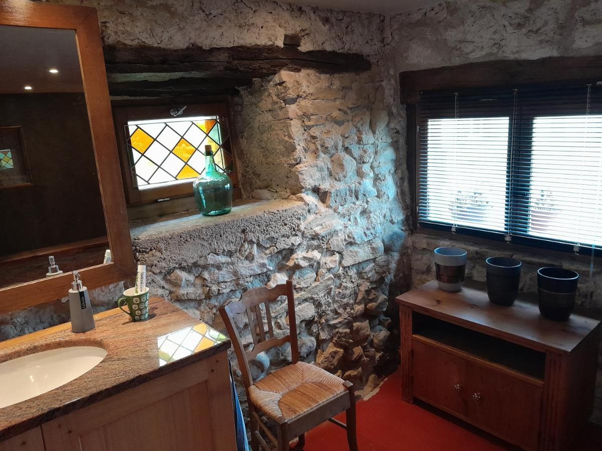 Grange Renovee Et Son Jardin Dans L'Avant Pays Savoyard Champagneux Extérieur photo